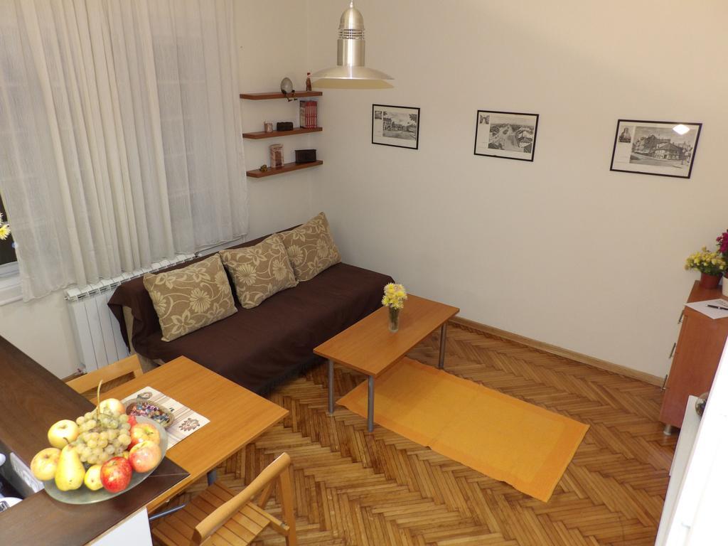 M&M Downtown Apartment Belgrado Esterno foto